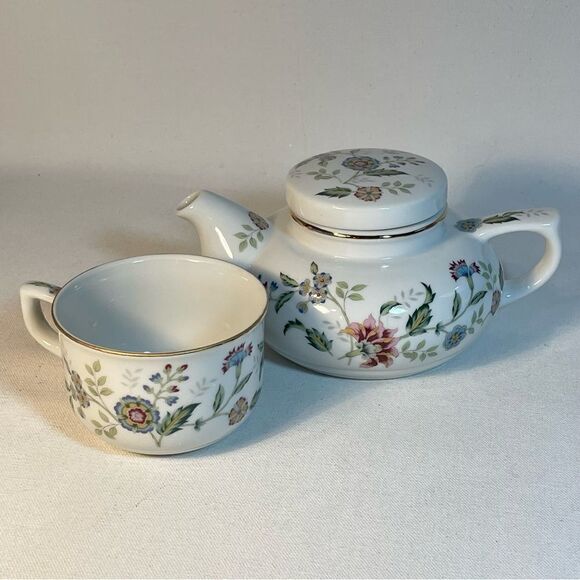 Andrea by Sade's Tea for One teapot and cup porcelain floral - Picture 5 of 16